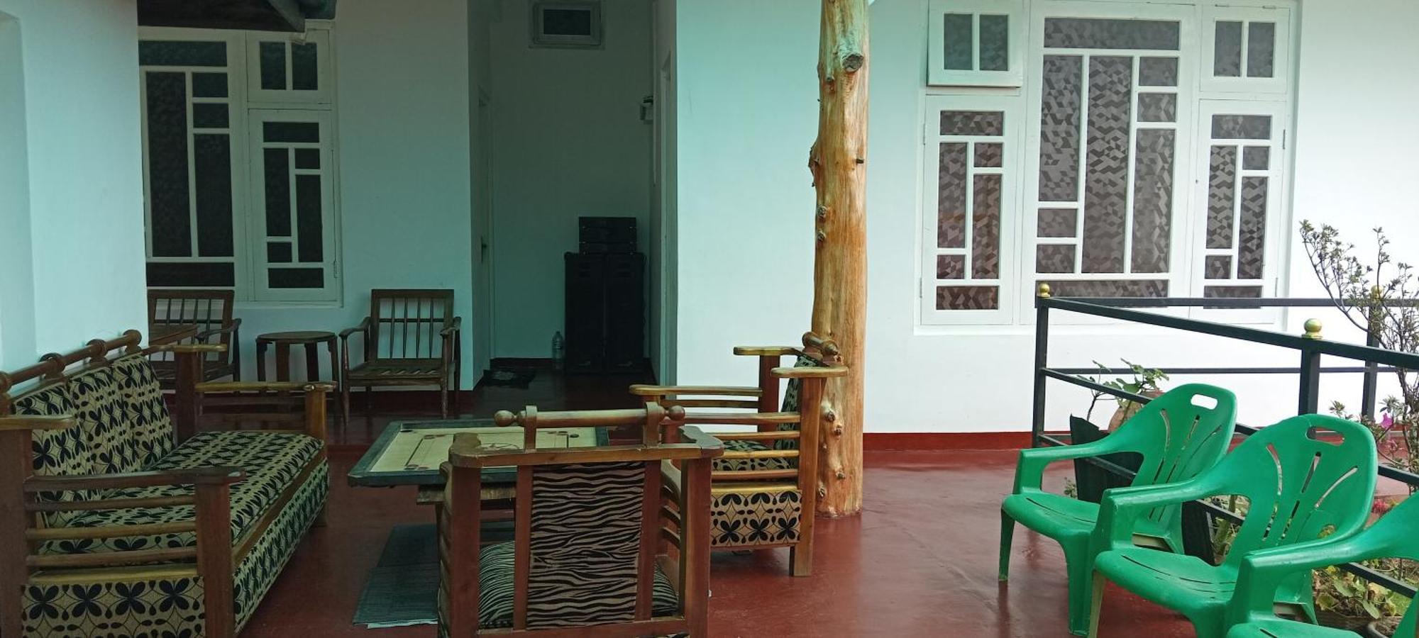 Forest Cyniciam Homestay أوهيا الغرفة الصورة